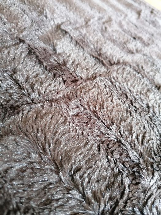 Futrzasta narzuta /koc.