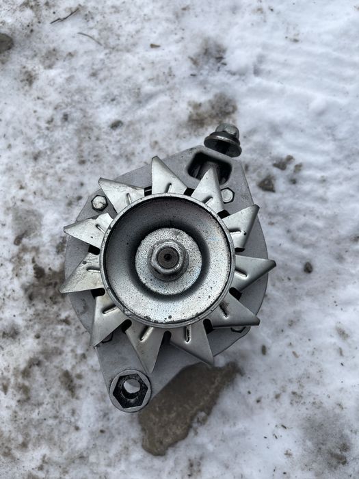 Продам генератор ваз