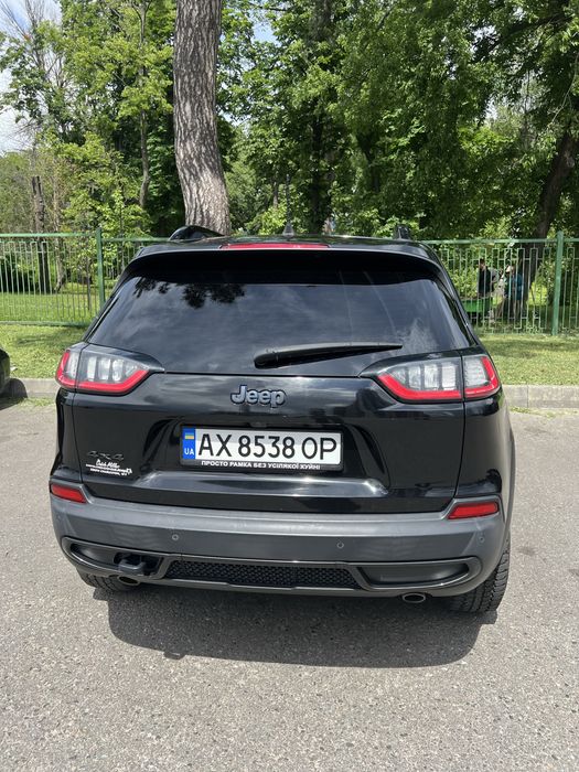 Jeep Cherokee Kl 2019 3.2 бензин.
