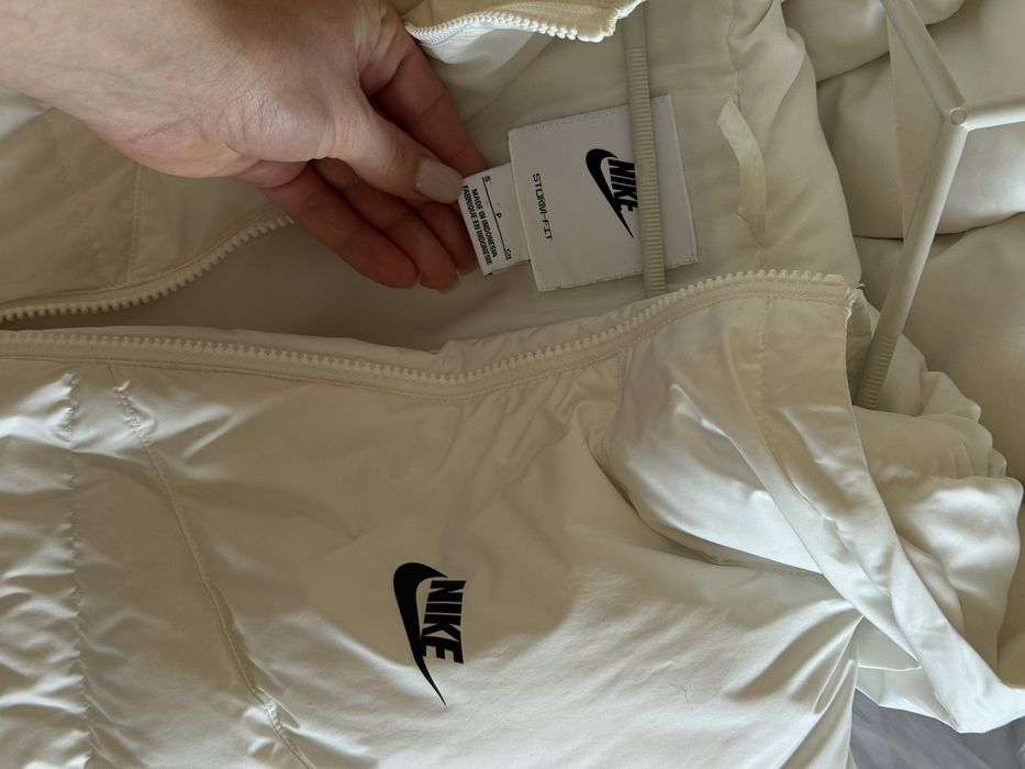 Kurtka Nike Puchowa, rozmiar S, bardzo dobry stan