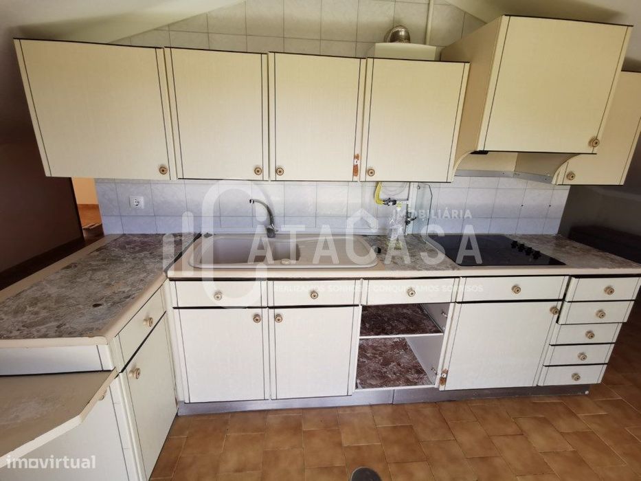 Arrumos Transformados em Apartamento T2 - Centro de Anadia — Arcos E Mogofores, Aveiro