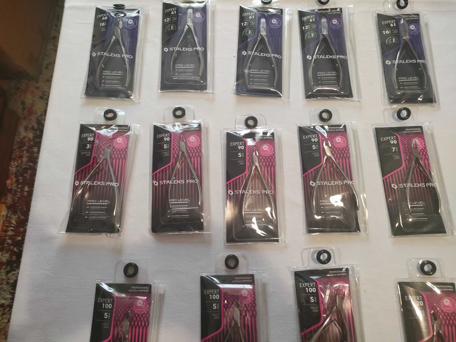 Narzędzia manicure i pedicure - 15 sztuk