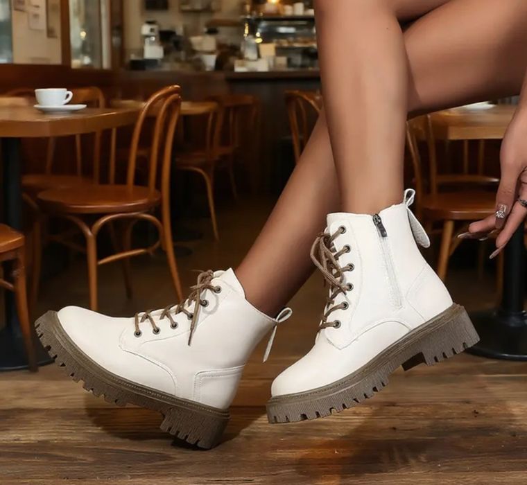 Зимові черевички 40р (26,2 см.). НОВІ!