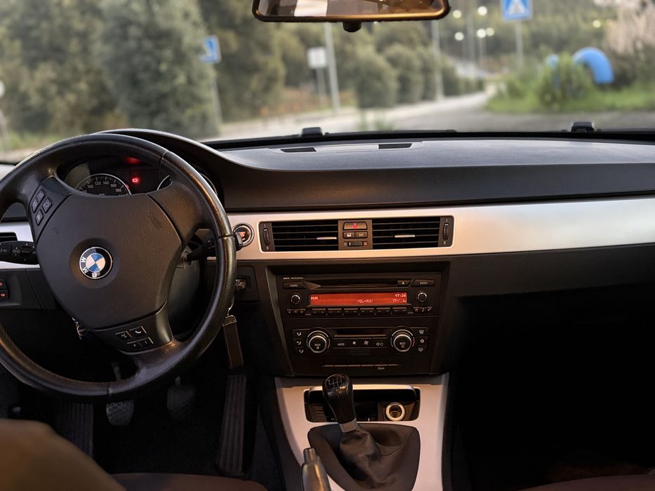BMW 318 — fotografia 8