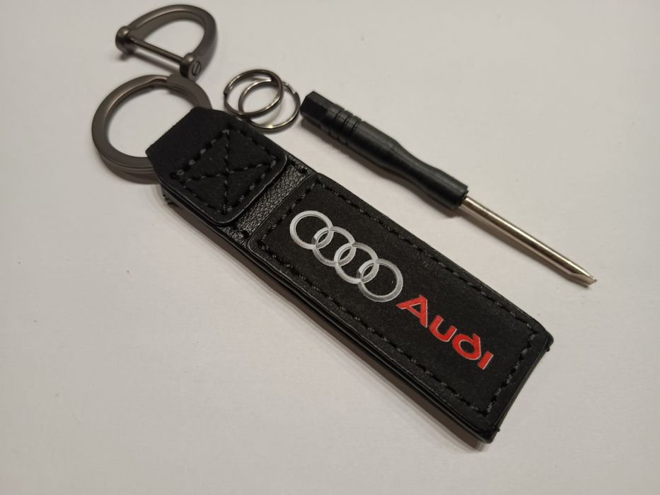 Audi brelok breloczek skórzany  idealny na prezent
