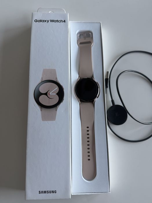 Sprzedam niedrogo zegarek Samsung Watch 4