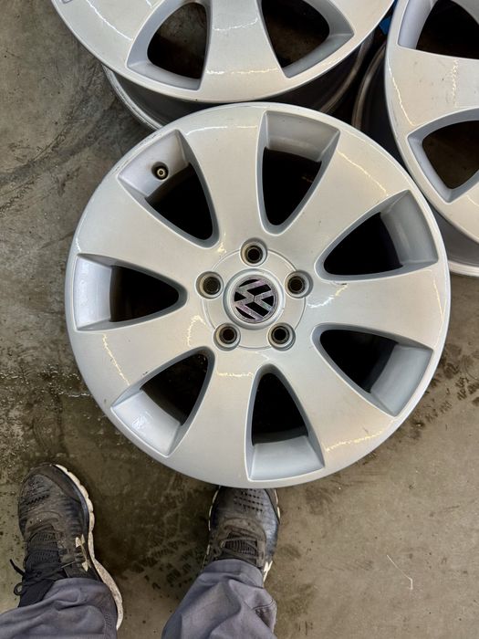 Оригинальные диски skoda r16 7j et45 5x112 4шт