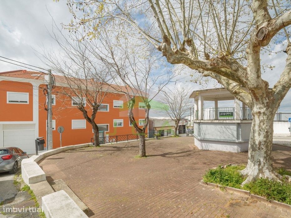 Apartamento T2 semi-novo