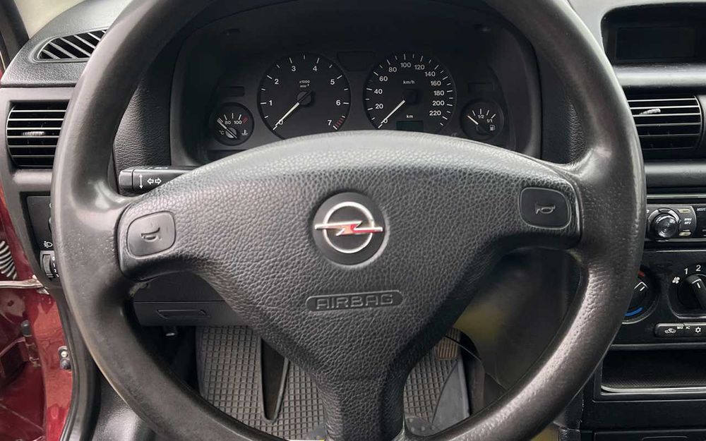 Opel Astra  2000