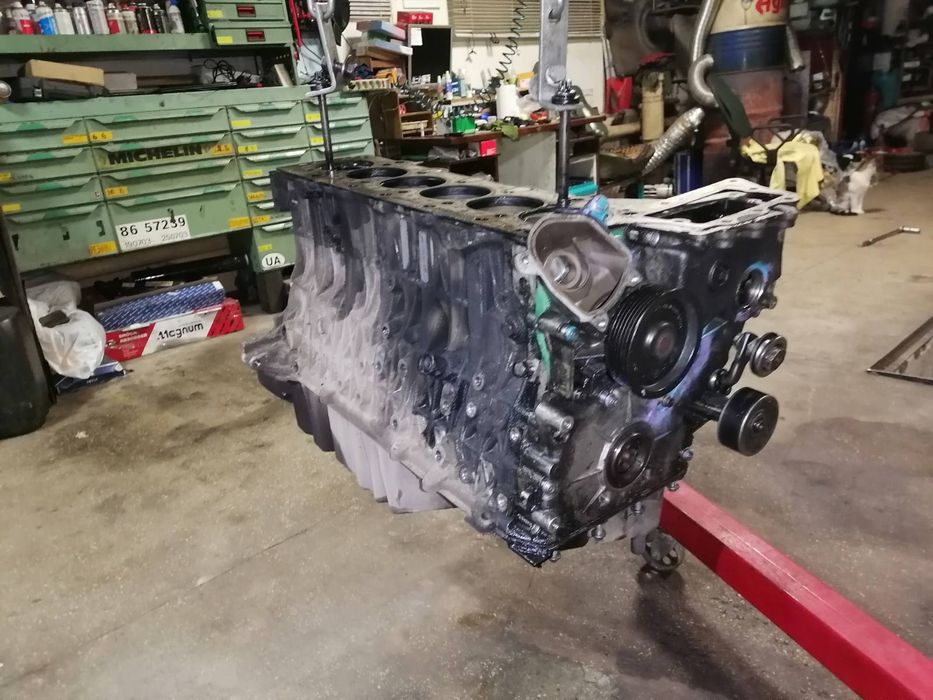 Блок циліндрів 3.0д. М57  BMW e60 2007 рік рест