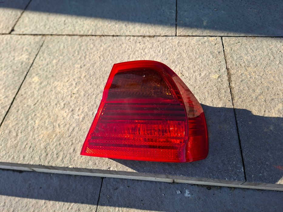 Lampa tylna prawa narożna BMW e90 przedlift oryginał