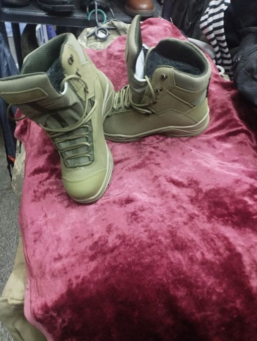 Берцы.  Цена 1480 грн.