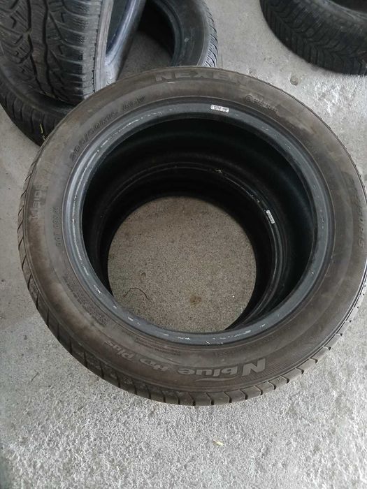2 Pneus 205/50R15 Nexen seminovos