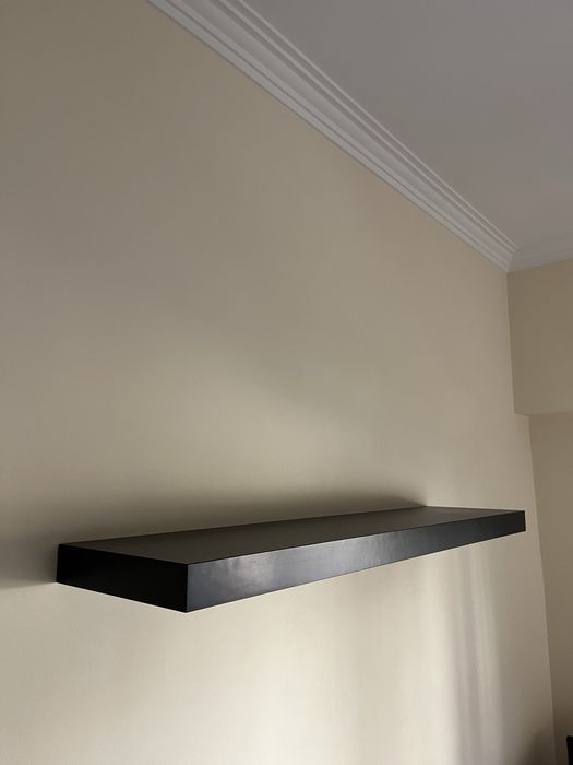 Prateleira preta Ikea