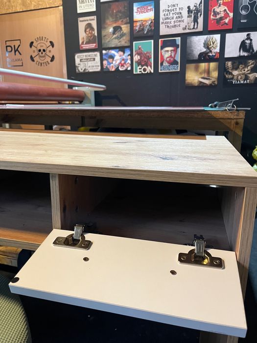 Biurko dziecięce z fotelem obrotowym