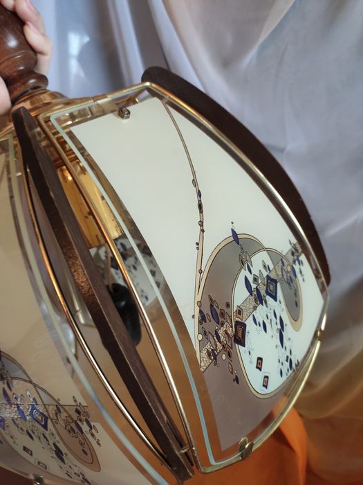 Люстра бра світильник лампа торшер у вітальню спальню кухню