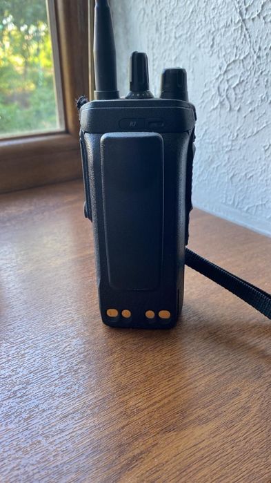 Радиостанці R7 та DP4800e