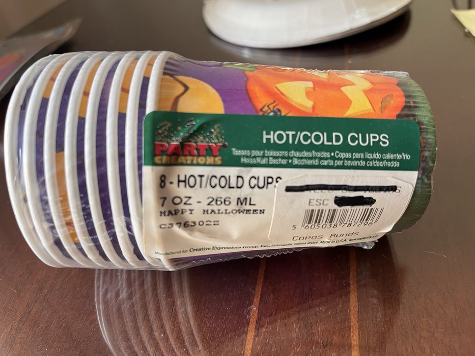 Artigos ( novos com etiqueta)  para festa de Halloween