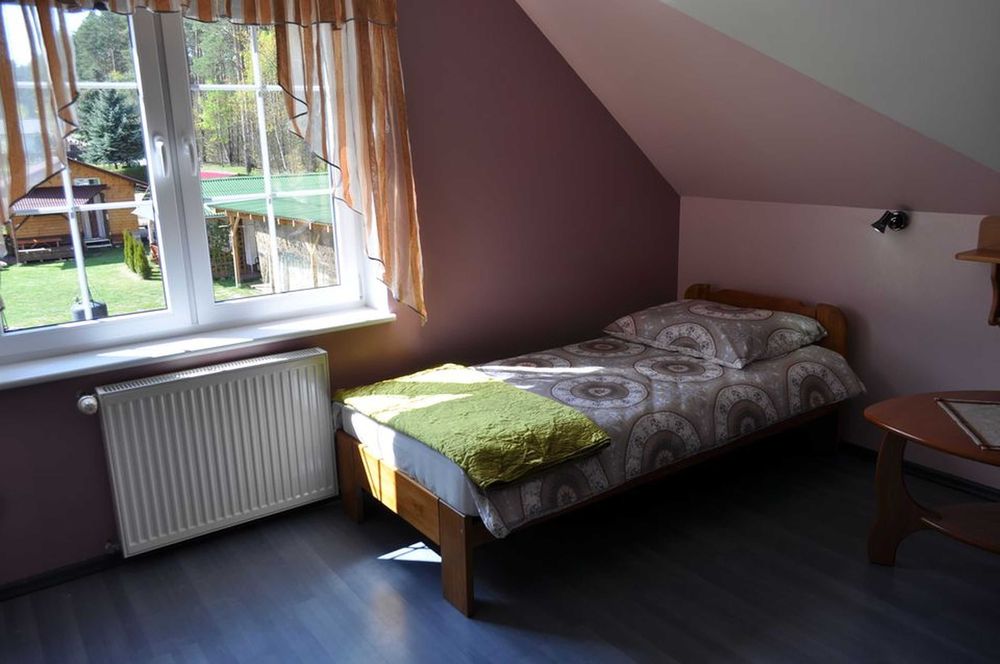 Noclegi-pokoje w Przełazach nad jeziorem NIESŁYSZ + CAMP-pole namiotow