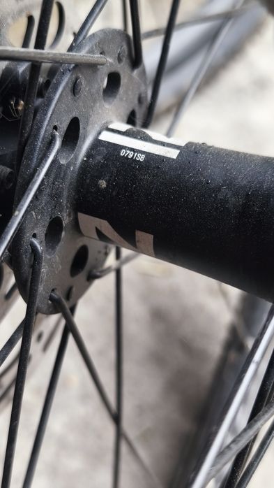 Koła gravel 700x40c Novatec sztywne osie