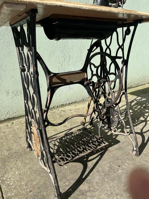 Maquina costura antiga