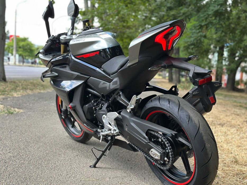Мотоцикл CFMOTO 450SR