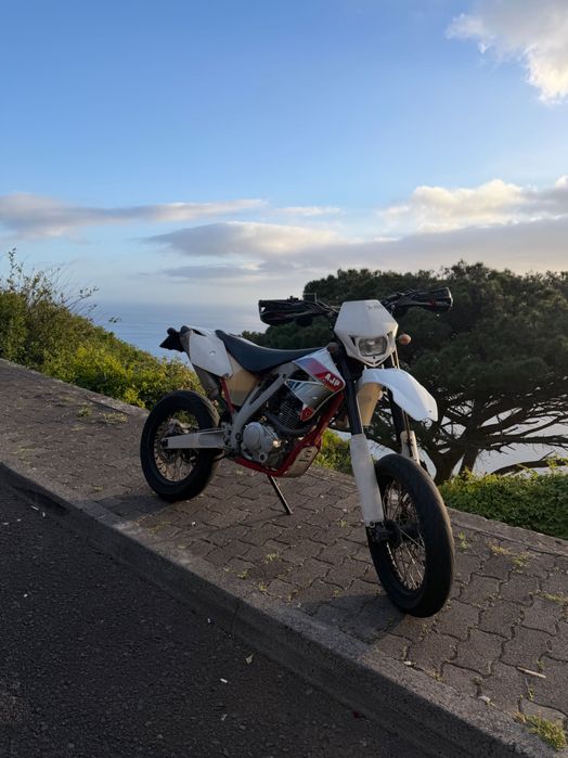 Supermoto Ajp 125cc