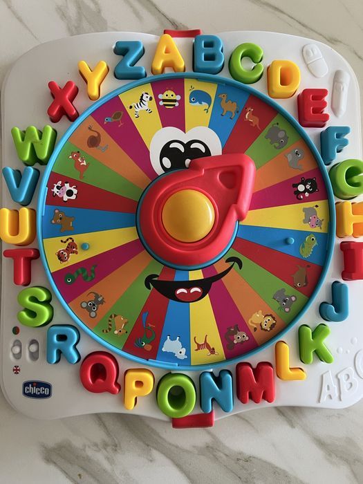 Brinquedo educativo bilingue da Chicco