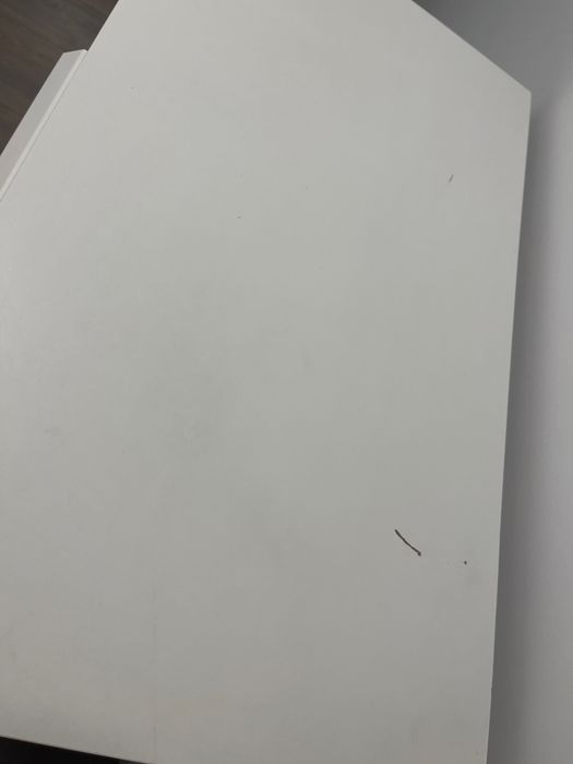 Movel branco ikea com algumas imperfeiçoes