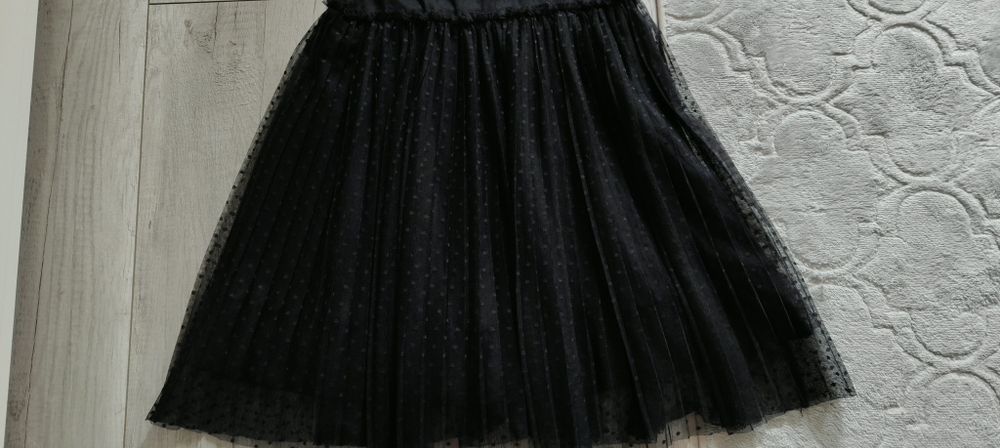 Czarna sukienka dziewczęca 152/158