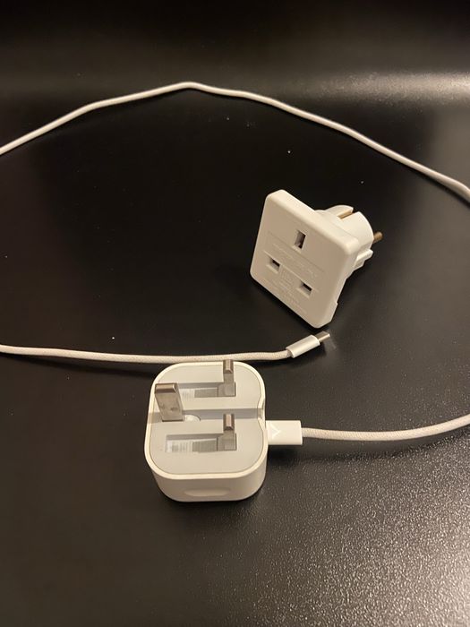 Carregador Apple USB-C A2344 (adaptador europeu incluído)