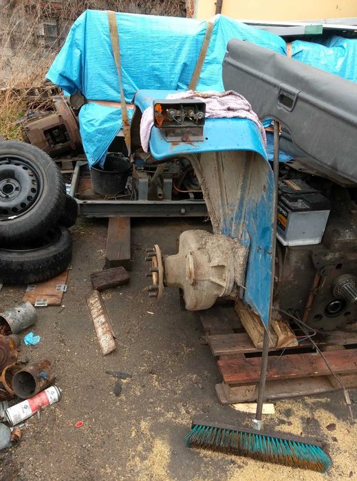 Ursus c 360 kompletna zwolnica  lewa i prawa