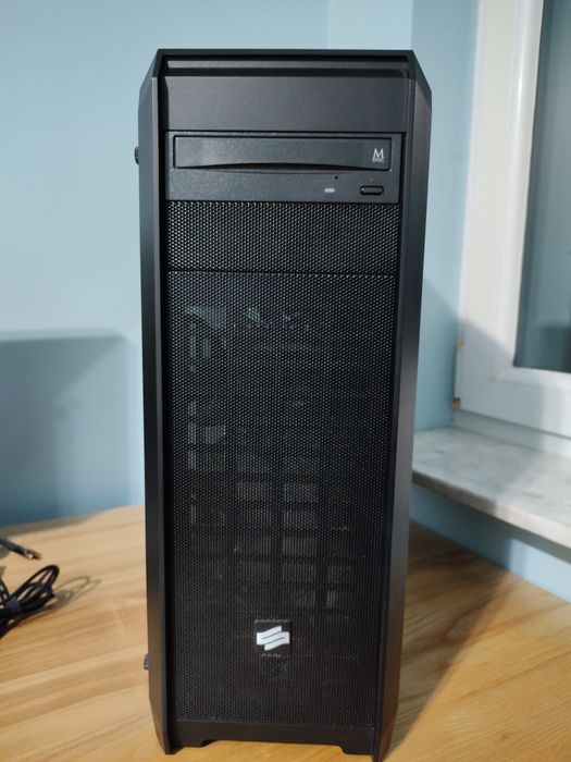Komputer stacjonarny i5-9600K | RTX 2060 | 16GB RAM | 700W | DVD | Win 11 Pro