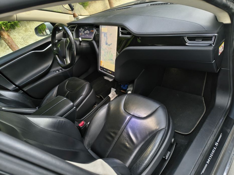 Tesla S85 100% elétrico