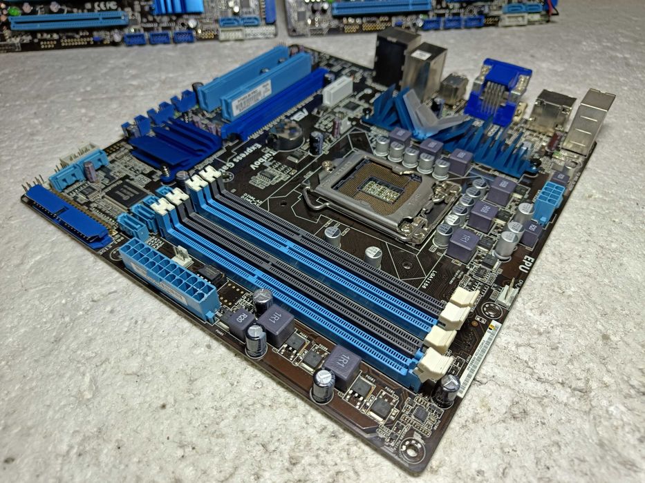 Материнська плата ASUS P7H55-M PRO LGA1156 ВІДМІННИЙ стан