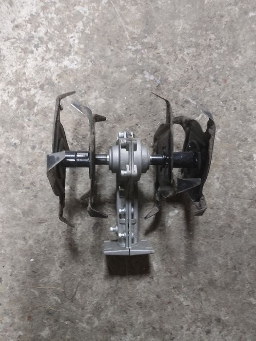 Насадка-культиватор на бензокосу