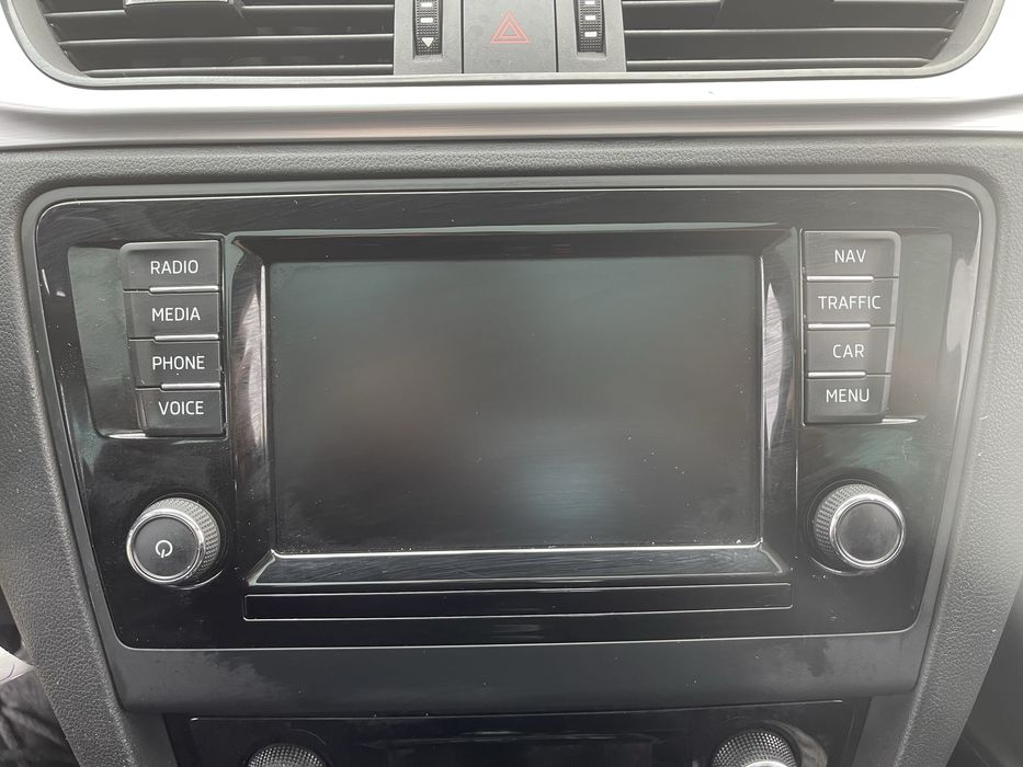 Panel wyswietlacz radio Skoda Rapid lift