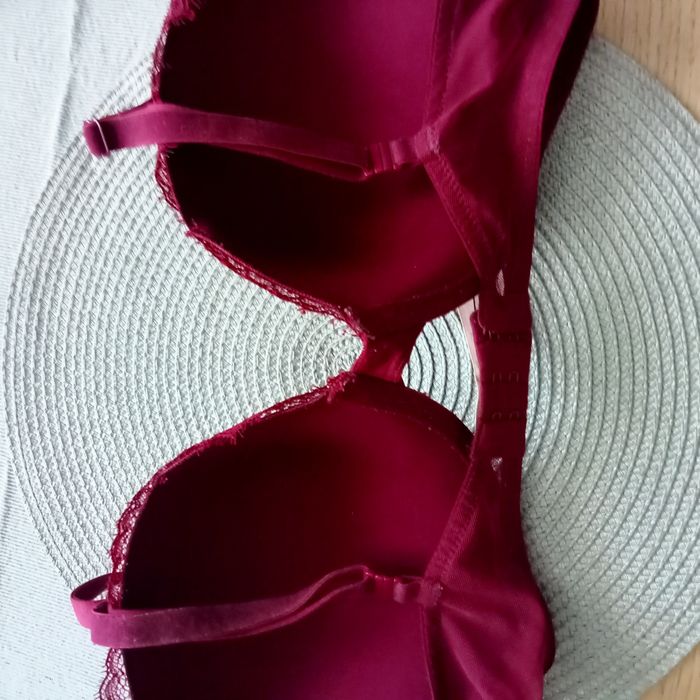 Biustonosz push up, koronkowy, bordo Victoria's Secret 80D
