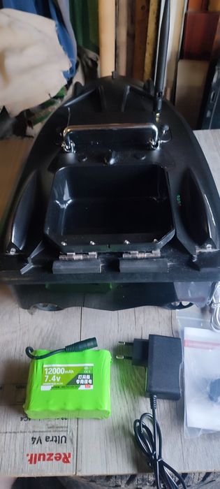 Карповий кораблик Kadana r-30 GPS 40 точок 3 скорості