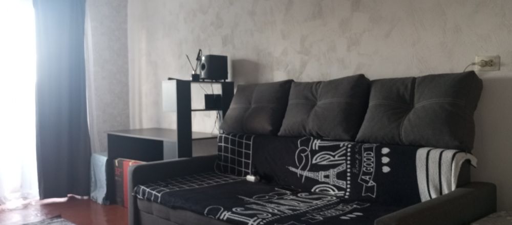 Продам отличную 1 комнатную квартиру на 9 квартале Терновского района.