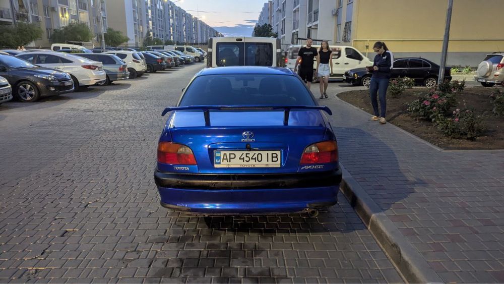 Продам Toyota Avensis t22 1.6