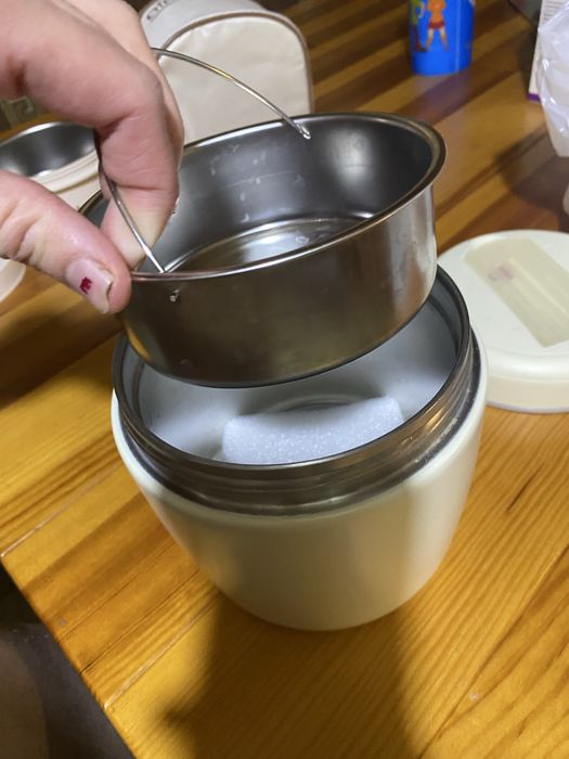 Термос для їжі.