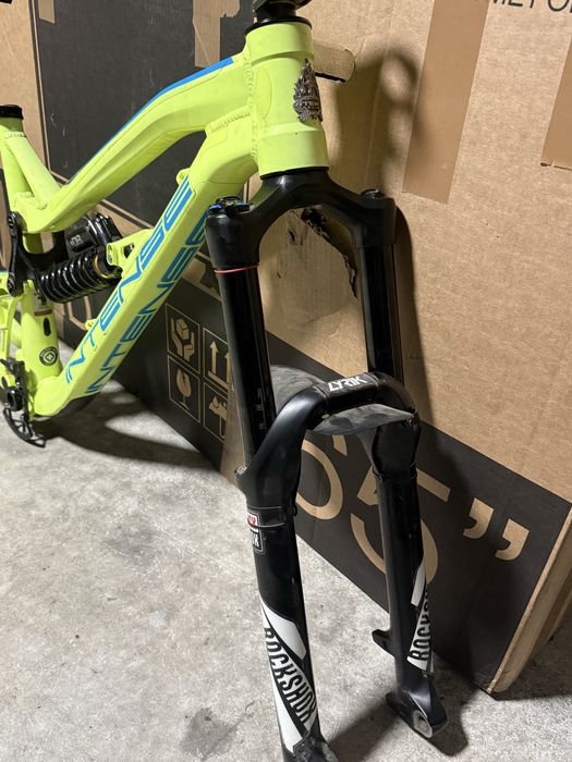 Kit quadro enduro/free ride Intense Uzzi tamanho M / Rock Shox Lyrik