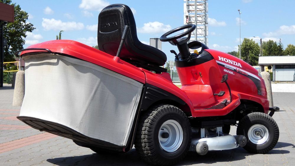 Traktorek kosiarka HONDA 2417 2 Cylindry (020703.6) - Baras