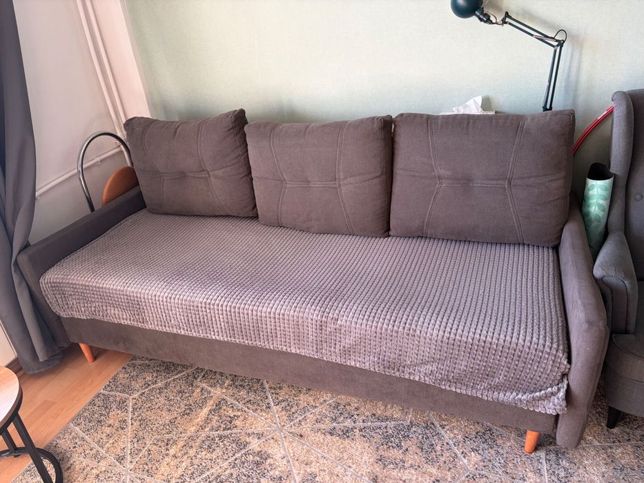 Sofa z funkcją spania i przechowywania