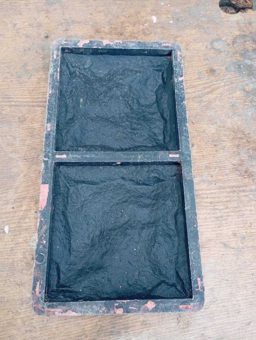 Форми для виготовлення тротуарної плитки б/в