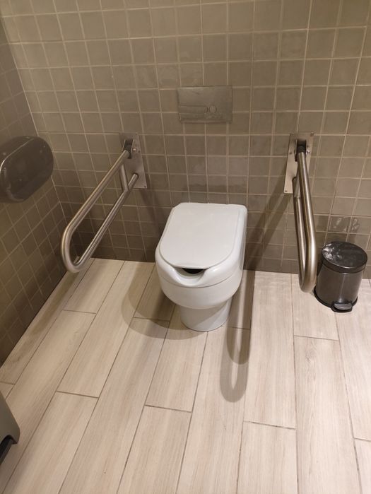 Pack sanitário de acessibilidade reduzida