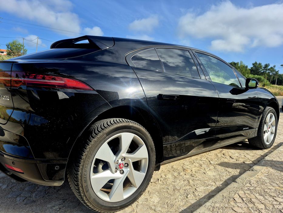 Jaguar I-PACE SE EV400 AWD | 400 cv | 70.000 km | Teto Panorâmico | Meridian