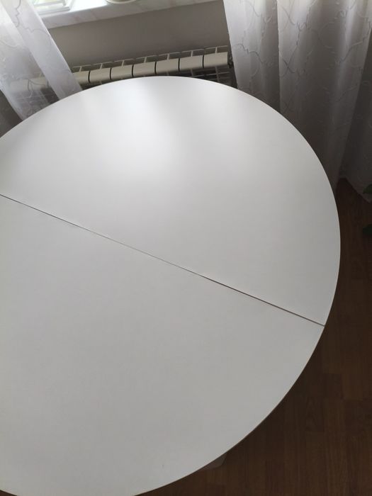 Okrągły Biały Stół