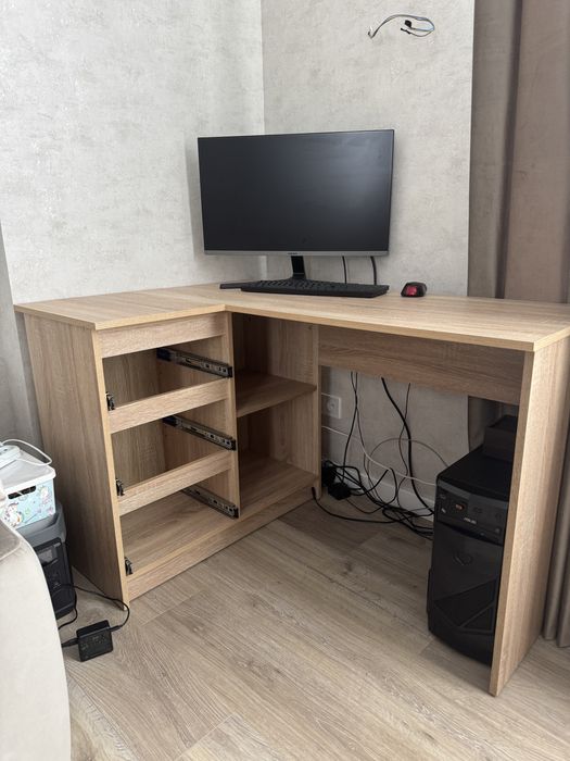 Письмовий стіл для дому/офісу